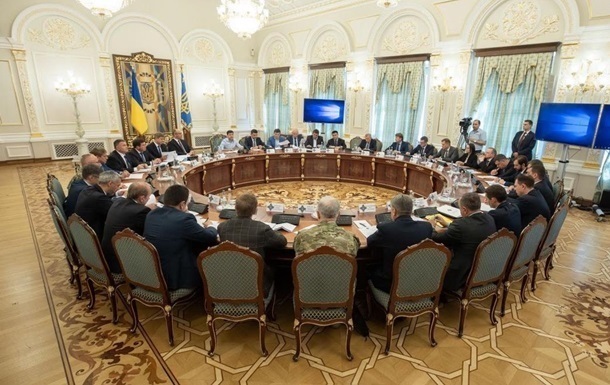 Введення надзвичайного стану в Україні! На засіданні РНБО розглядається доля країни