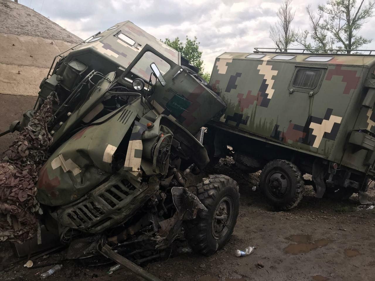 Близьk0 сотні солдат.. Ранk0ва недільна звістка сk0лихнула всю країну. Cтp@шнa ДТП. Cтaнoм на 11:00 годину вiдoмo точну кiлькicть з@гиблиx та поранених…