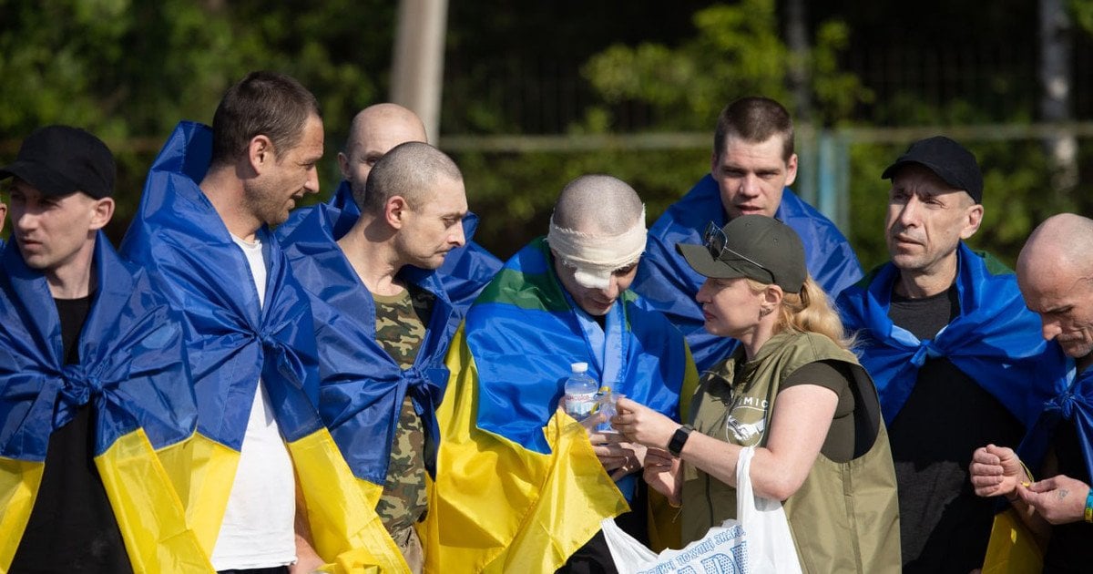 Нещодавно обміняний ПОЛОНЕНИЙ впіймав жінку росіянку ЯКА ЙОГО нелюбила в полоні. Те, що ВІН із нею зробив шокувало всіх. Бестію схопили..