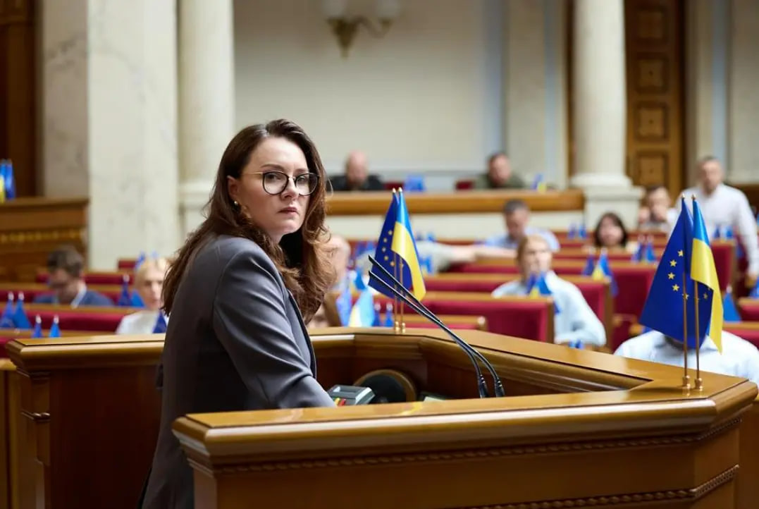 Нічого собі.. Ось хто насправді НОВИЙ Прем’єр України. Відкрито ВРАЖАЮЧІ факти…